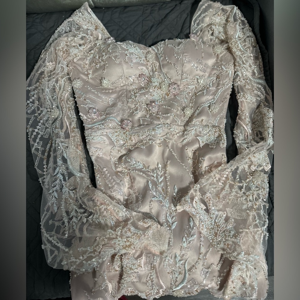 Elegant Cream Lace Dress